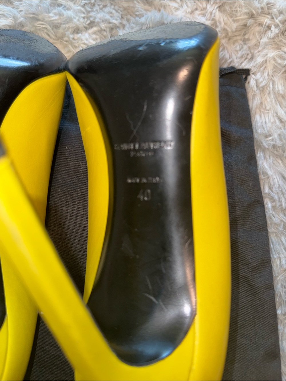 Saint Laurent Yellow Pointed-Toe Leather Pumps - Picture 5 of 6